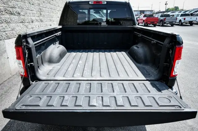 2020 Ram 1500 Big Horn - Aluminum Wheels - Chrome Accents in Cars & Trucks in Ottawa - Image 8