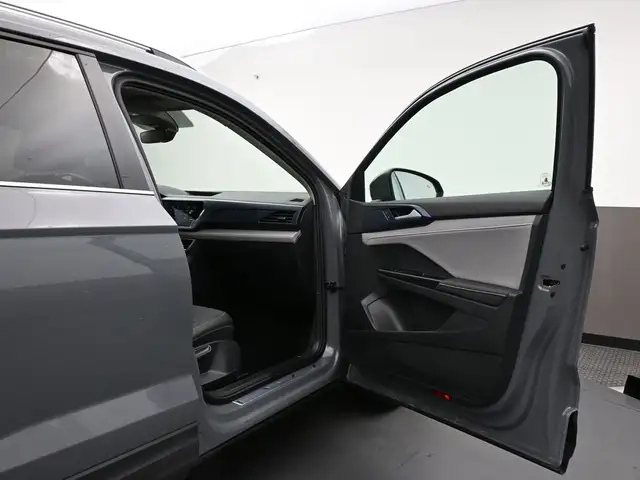 2024 Volkswagen Taos COMFORTLINE Lane Departure Warning with Bli in Cars & Trucks in Dartmouth - Image 24