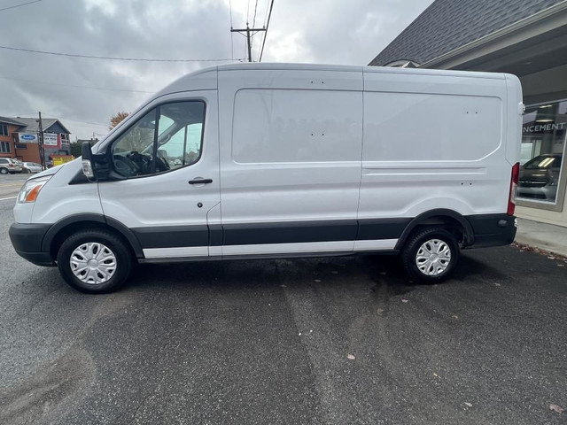 Ford Transit Van T-250 toit moyen 148 po PNBV de 9 000 lb porte  in Cars & Trucks in Lanaudière - Image 4