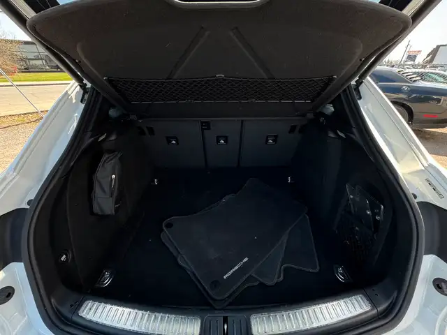 2018 Porsche Macan AWD dans Autos et camions dans Ottawa - Image 29