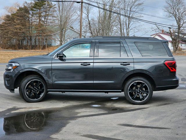  2022 Ford Expedition Limited in Cars & Trucks in Saint John - Image 4