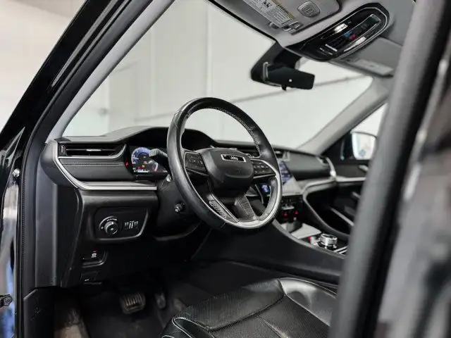 2021 Jeep Grand Cherokee L Limited | Remote Start | Leather in Cars & Trucks in Grande Prairie - Image 12