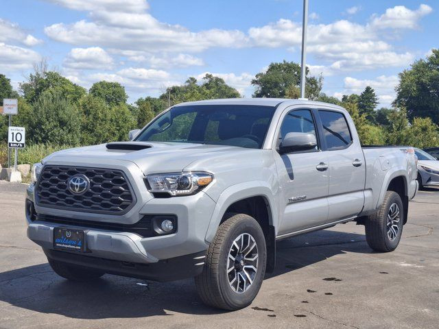 2021 Toyota Tacoma SR5 Crew Cab 4x4 | V6 | Heated Seats in Cars & Trucks in Guelph