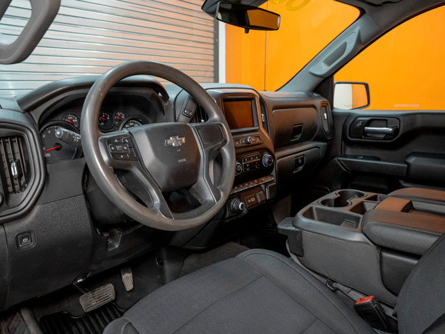 2022 Chevrolet Silverado 1500 CUSTOM TRAIL BOSS CREW 4X4 V8 *GR  in Cars & Trucks in Laurentides - Image 2