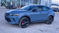 All Wheel Drive. Leather Interior. 10.25 Touchscreen. Bluetooth. Apple CarPlay/Android Auto. Remote... (image 4)