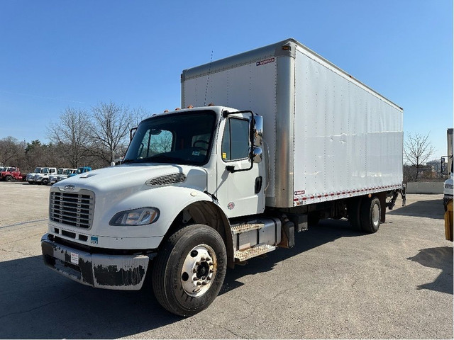  2019 Freightliner M2106 Single Axle Box Truck in Heavy Trucks in Oakville / Halton Region