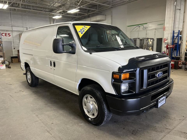 Ford Econoline Cargo Van E-350 Super renforcé commercial 2011 à  in Cars & Trucks in Longueuil / South Shore - Image 4