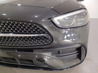 4-Wheel Disc Brakes,ABS,Turbocharged,Tires - Rear Performance,Lithium Ion Traction Battery,Brake Act... (image 4)