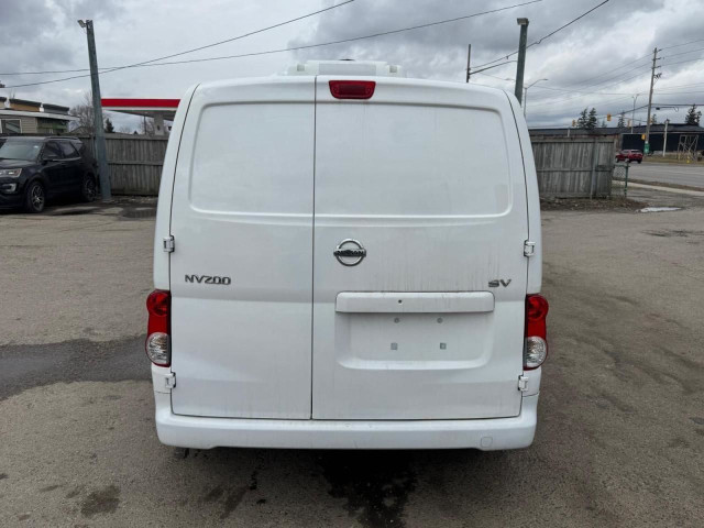 2014 Nissan NV200 SV, REEFER, REFRIDGERATION, FREEZER, CERTIFIED in Cars & Trucks in London - Image 4