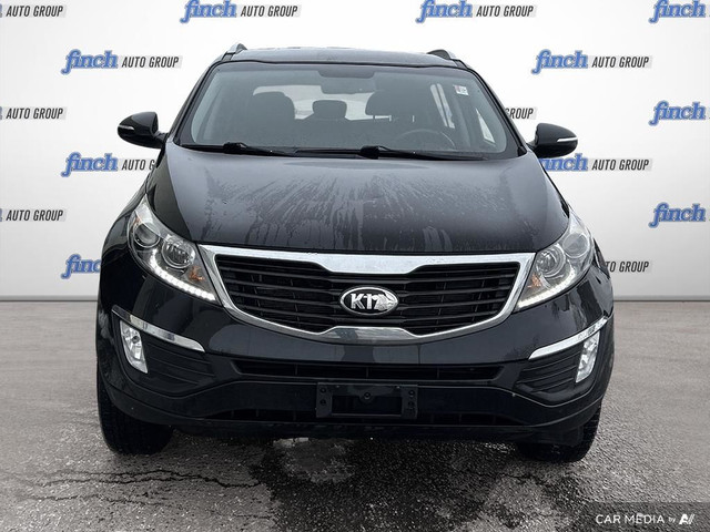 2013 Kia Sportage EX LOW MILEAGE | ONE OWNER | VERY FUEL EFFI... in Cars & Trucks in London - Image 3