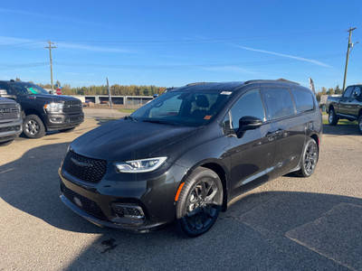 COMPANY DEMO 2023 CHRYSLER PACIFICA TOURING L PACKAGE