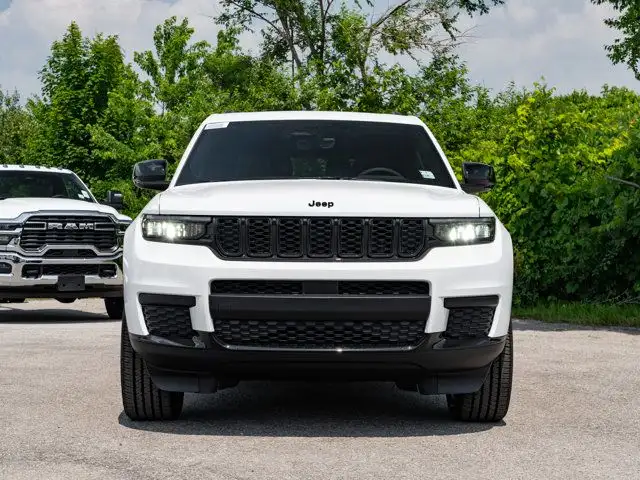 2025 Jeep Grand Cherokee L Altitude dans Autos et camions dans Barrie - Image 11