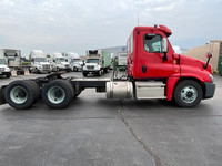 2019 FREIGHTLINER X12564ST TADC TRACTOR; Heavy Duty Trucks - CONVENTIONAL W/O SLEEPER;Purchase your... (image 7)