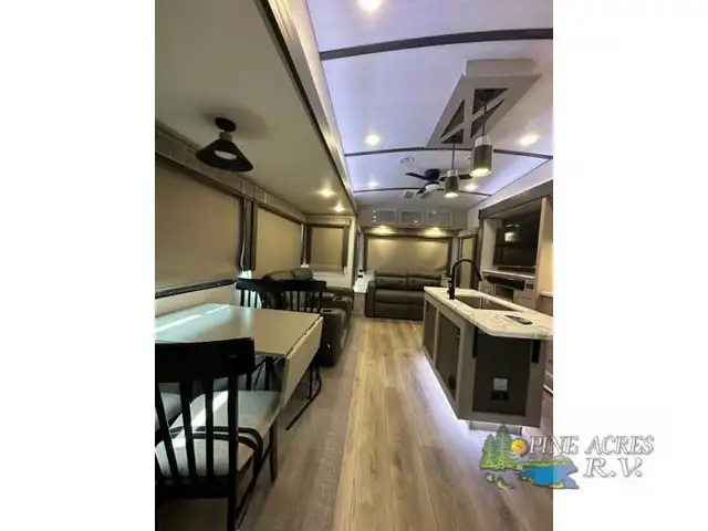 2024 Forest River RV Wildwood Heritage Glen 369BL in Travel Trailers & Campers in Truro - Image 4