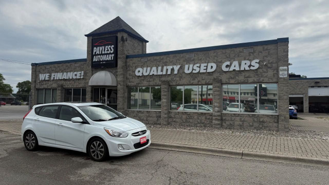 2016 Hyundai Accent SE in Cars & Trucks in Sarnia