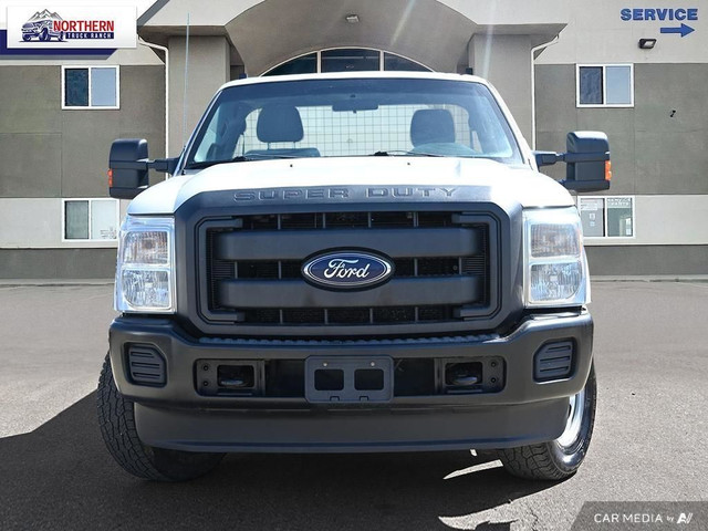 2013 Ford F-350 XL REGULAR CAB 4X4 LONG BOX TOMMY GATE in Cars & Trucks in Edmonton - Image 2