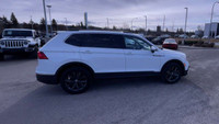 All Wheel Drive. Leather Interior. Touchscreen. Bluetooth. Remote Start. Rear View Backup Camera. Pu... (image 9)