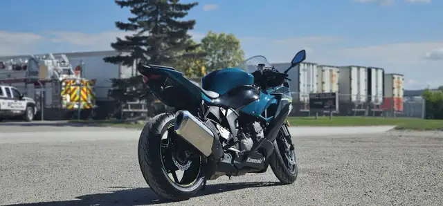2021 Kawasaki NINJA ZX-6R | $0 Down, EVERYONE APPROVED! in Sport Bikes in Calgary - Image 12