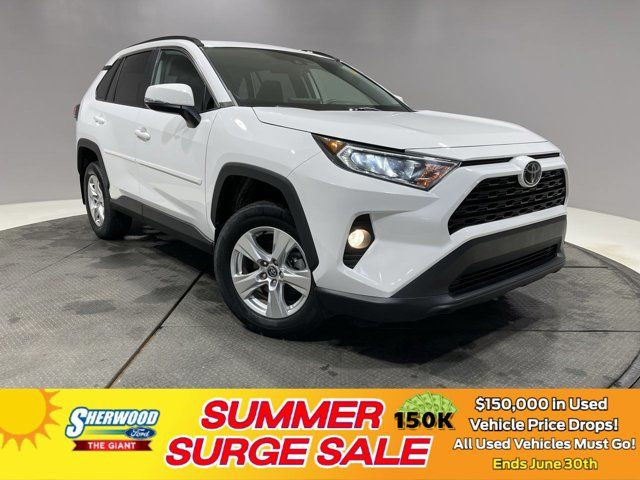 2021 Toyota RAV4 XLE - CLEAN CARFAX in Cars & Trucks in Strathcona County