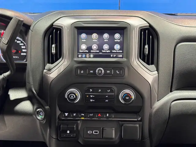2024 Chevrolet Silverado 2500HD Custom- Blacked Out - Power Seat in Cars & Trucks in Barrie - Image 26