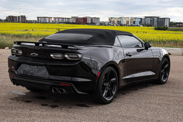 2023 Chevrolet Camaro LEATHER 6.2L LOW KMS in Cars & Trucks in Strathcona County - Image 4