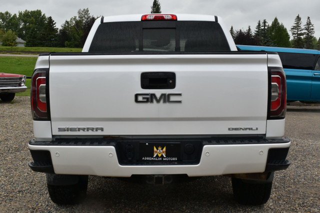 2018 GMC Sierra 1500 ***6.2L CUSTOM EXHAUST, NO ACCIDENTS*** in Cars & Trucks in Calgary - Image 4
