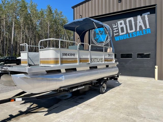 2003 16'X6' SOUTHLAND MINI PONTOON 4-STROKE in Powerboats & Motorboats in Peterborough