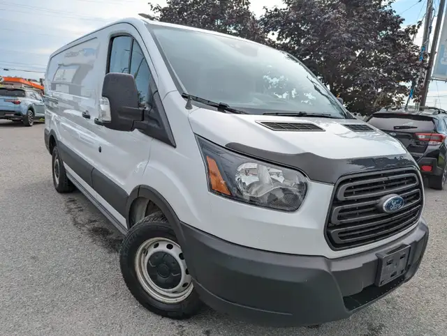2019 Ford Transit-150 dans Autos et camions dans Ottawa - Image 6