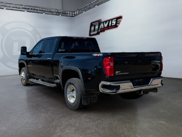 2024 Chevrolet Silverado 3500HD in Cars & Trucks in Medicine Hat - Image 3