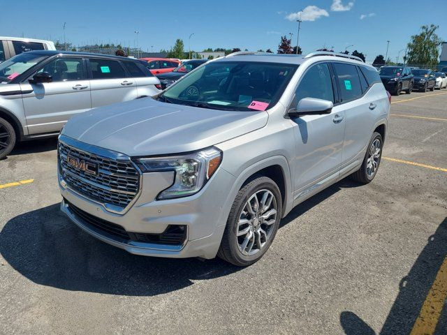 2022 GMC Terrain Denali AWD | Leather | Sunroof | Nav | in Cars & Trucks in Guelph