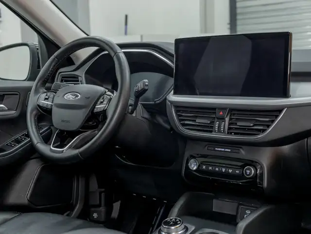 2023 Ford Escape PLATINUM AWD *NAV* SIÈGES / VOLANT CHAUF CARPLA in Cars & Trucks in Laurentides - Image 29