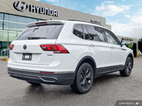 Experience the confident handling and versatile space of this 2024 Volkswagen Tiguan Comfortline. Bo... (image 4)