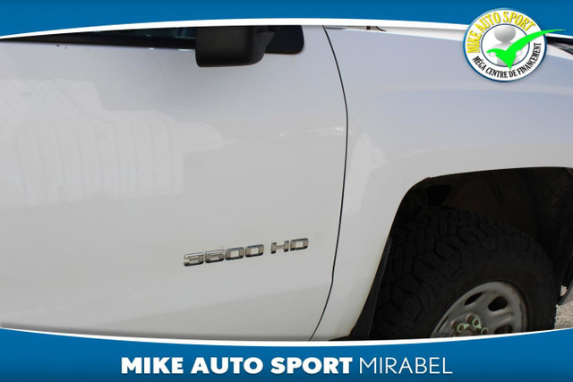 2015 Chevrolet Silverado 3500HD LT cabine double 4RM 157,5 po !! in Cars & Trucks in Laval / North Shore - Image 3