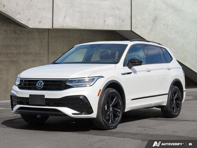 2024 Volkswagen Tiguan Comfortline R-Line Black Edition | in Cars & Trucks in Hamilton