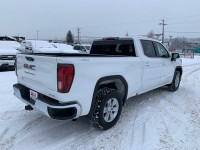 Sierra 1500 4WD Crew Cab 157" SLE, 17" Aluminum Wheels, 2.7L Turbo 4 Cylinder Gasoline Engine, 8-Spe... (image 5)