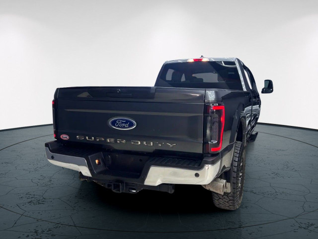 2018 Ford Super Duty F-350 SRW in Cars & Trucks in Edmonton - Image 3
