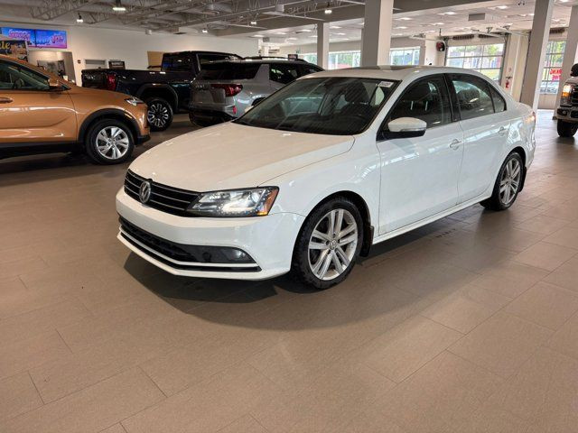 2016 Volkswagen Jetta Sedan Highline *Leather* *Heated Seats* in Cars & Trucks in Fort McMurray