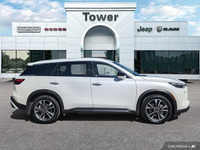Command the road in this luxurious 2025 INFINITI QX60 LUXE SUV. Boasting a powerful engine and a wea... (image 5)