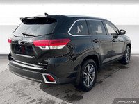 The 2019 Toyota Highlander features all-wheel drive, leather heated front seats, and a versatile 3rd... (image 5)