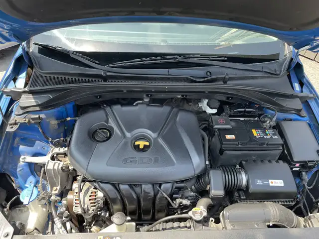 2018 Hyundai Elantra GT GLS GT in Cars & Trucks in Ottawa - Image 18