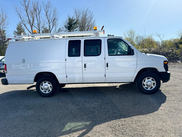 2014 Ford Econoline Cargo Van Extended 4 Seater in Cars & Trucks in Oakville / Halton Region