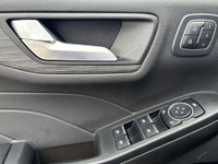 THE PRICE YOU SEE, PLUS GST. GUARANTEED! APPLE CARPLAY/ANDROID AUTO COMPATABLE! 2.5 LITER HYBRID ENG... (image 9)
