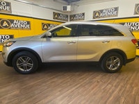 THE 2016 KIA SORENTO TURBO EX COMBINES PERFORMANCE AND STYLE IN A SPACIOUS SUV. POWERED BY A TURBOCH... (image 1)