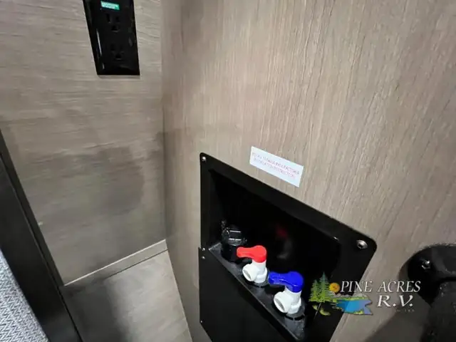 2024 KZ Durango Gold G391RKF in Travel Trailers & Campers in Moncton - Image 77