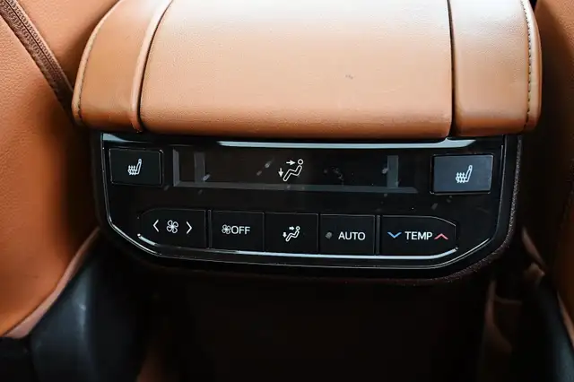 2021 Toyota Highlander 2021 LIMITED + AWD + GPS + CUIR + TOIT +  in Cars & Trucks in Longueuil / South Shore - Image 31