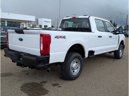 2025 Ford F-350 XL w/400W OUTLET, UPFIT SWITCHES & HD SUSPENSION in Cars & Trucks in Edmonton - Image 3