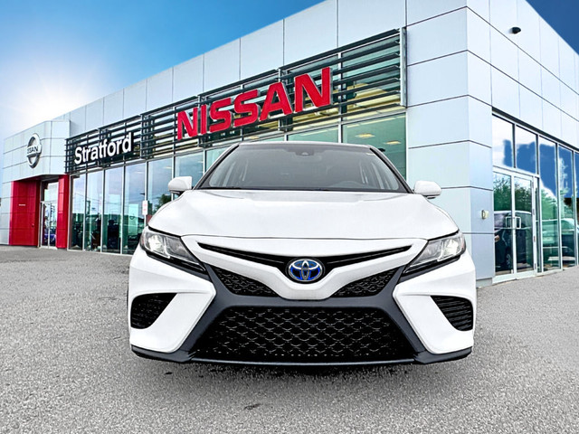 2020 Toyota Camry Hybrid SE | CLEAN CARFAX | FULL SERVICE HISTOR in Cars & Trucks in Stratford - Image 2