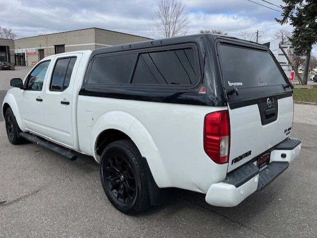 2018 Nissan Frontier SV 4X4 MIDNIGHT EDITION-CREW CAB-CERTIFIED- in Cars & Trucks in City of Toronto - Image 3