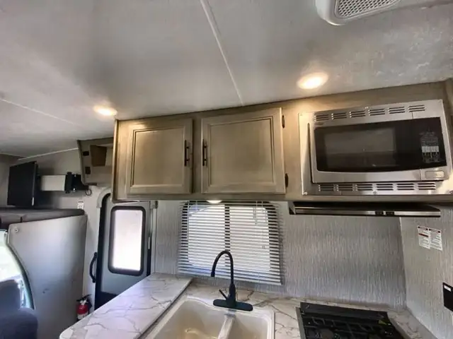 2023 Coachmen RV Freelander 23FS in RVs & Motorhomes in Edmonton - Image 30