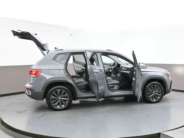 2024 Volkswagen Taos COMFORTLINE Lane Departure Warning with Bli in Cars & Trucks in Dartmouth - Image 39